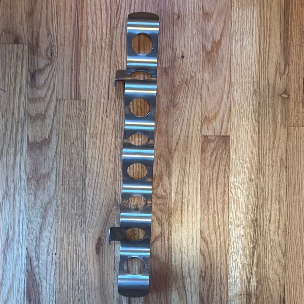 Modern wall-mount wine rack